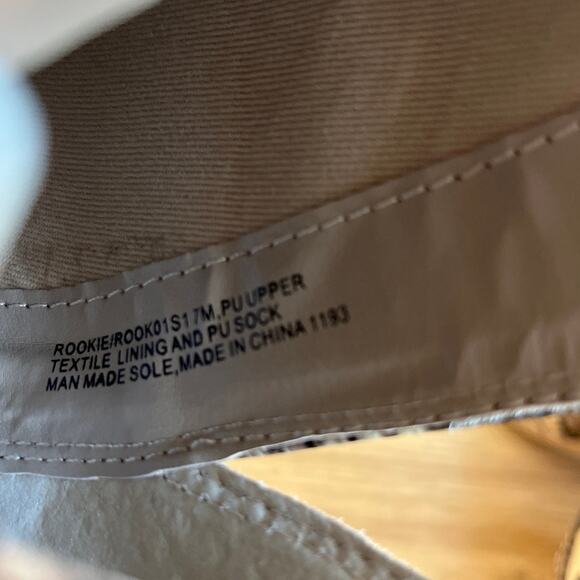 Steve Madden Rookie Snakeskin Bootie Size 7 Gray Cream Python Animal Print - Picture 6 of 7